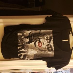 Cute cinched sides tee. FINAL PRICE